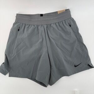 Nike Dri-FIT Mens Training Shorts Standard Fit 5 Inch Length Gray Size S